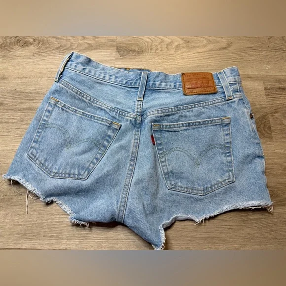 Levi's 501 Light Blue Denim Short - Picture 3 of 9